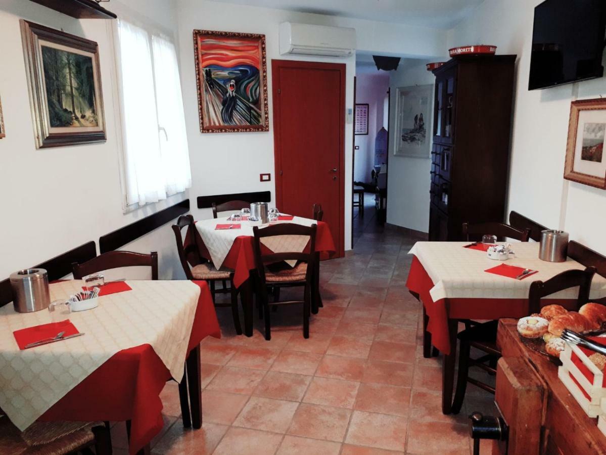 Bed & Breakfast 4U Parcheggio Interno Кьявари Экстерьер фото